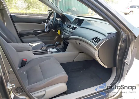 2011 Honda Accord 2.4 Lx from USA, damaged, VIN 1HGCP2F3XBA155837